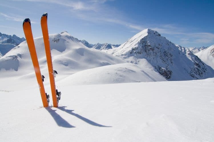 Ontdek avontuurlijke wintersport singlereizen!